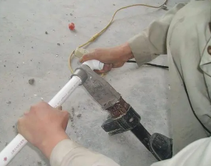 垦利漏水维修电话